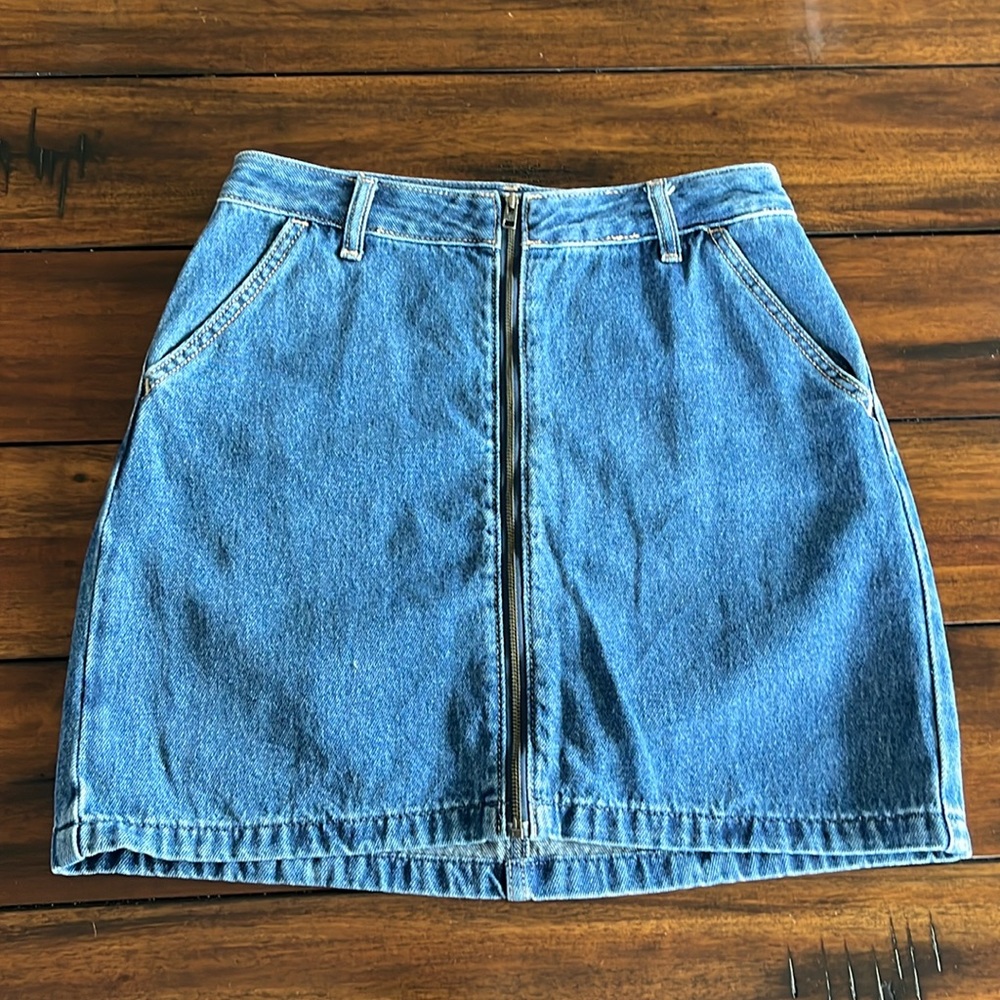 hollister jean skirt size 3
